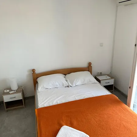 Josip Apartment Primosten