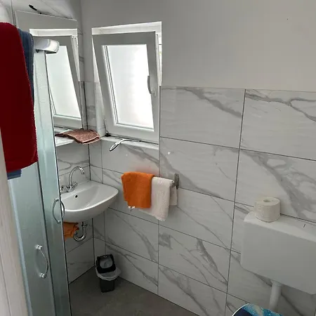 Josip Apartment Primosten